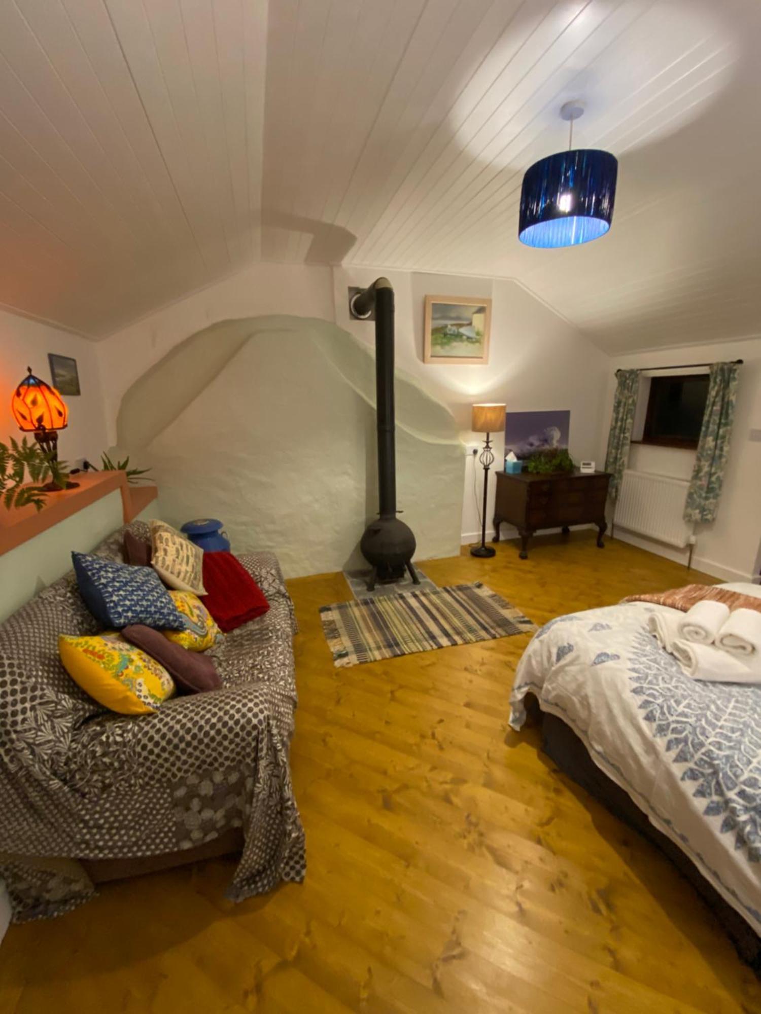 Unique Old Stone Cottage Killarney Extérieur photo