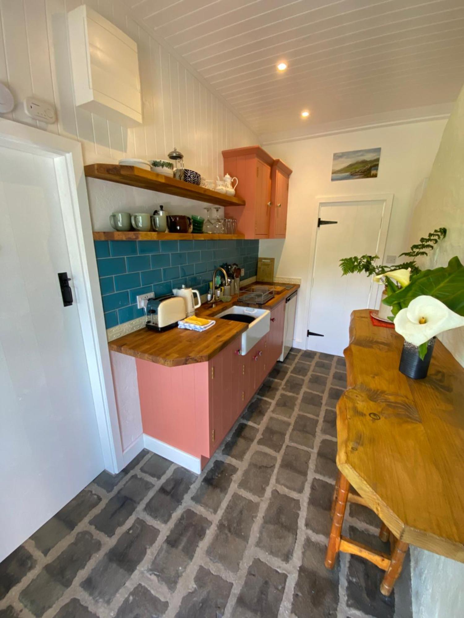 Unique Old Stone Cottage Killarney Extérieur photo